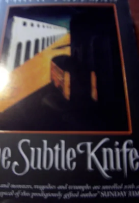The Subtle Knife: No. 2 (His Dark Materials)