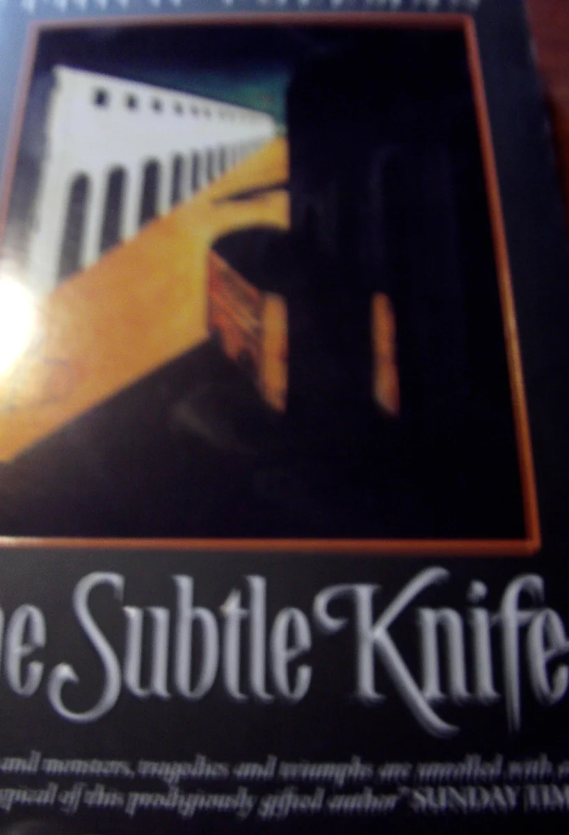 The Subtle Knife: No. 2 (His Dark Materials)